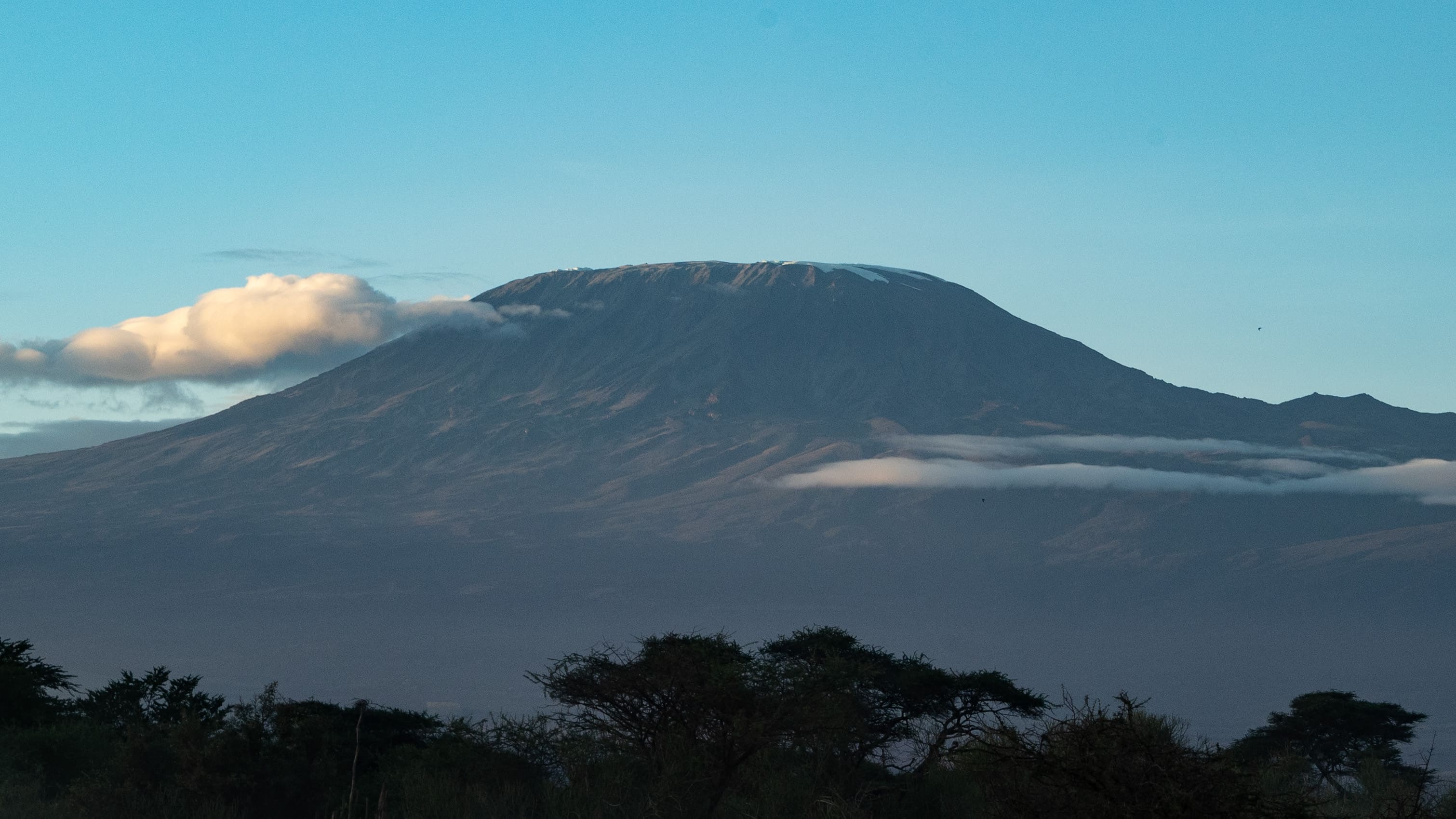 FIVE Things you need to know before traveling to Kenya